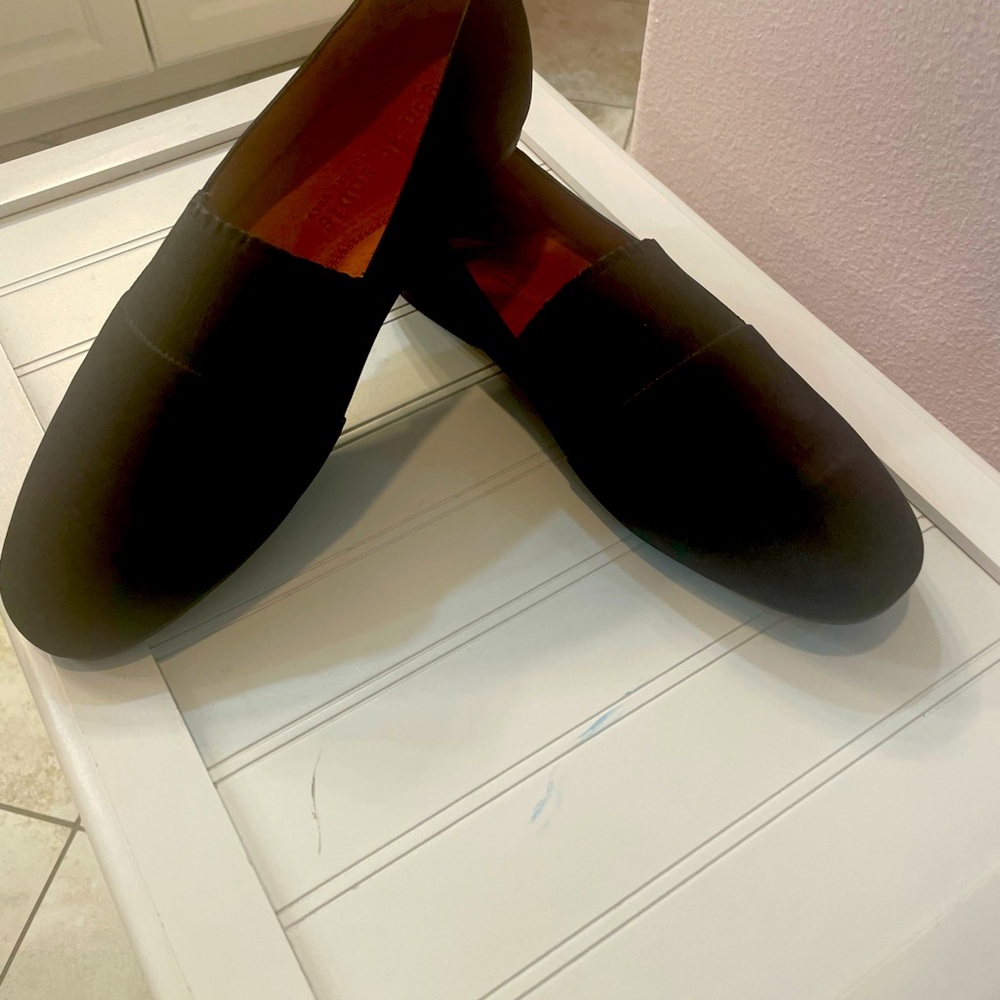Kennith Cole Womens shoes